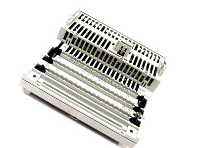 Schneider 170ADI54050 Modicon Momentum Discrete Input Base 16-Channel 120V AC - Industrial Automation Parts from BluePLC